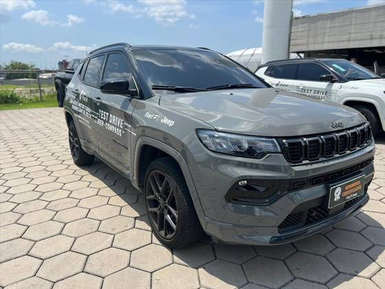JEEP COMPASS 2.0 HURRICANE 4 TURBO GASOLINA BLACKHAWK AT9 JEEP COMPASS 2.0 HURRICANE 4 TURBO GASOLINA BLACKHAWK AT9